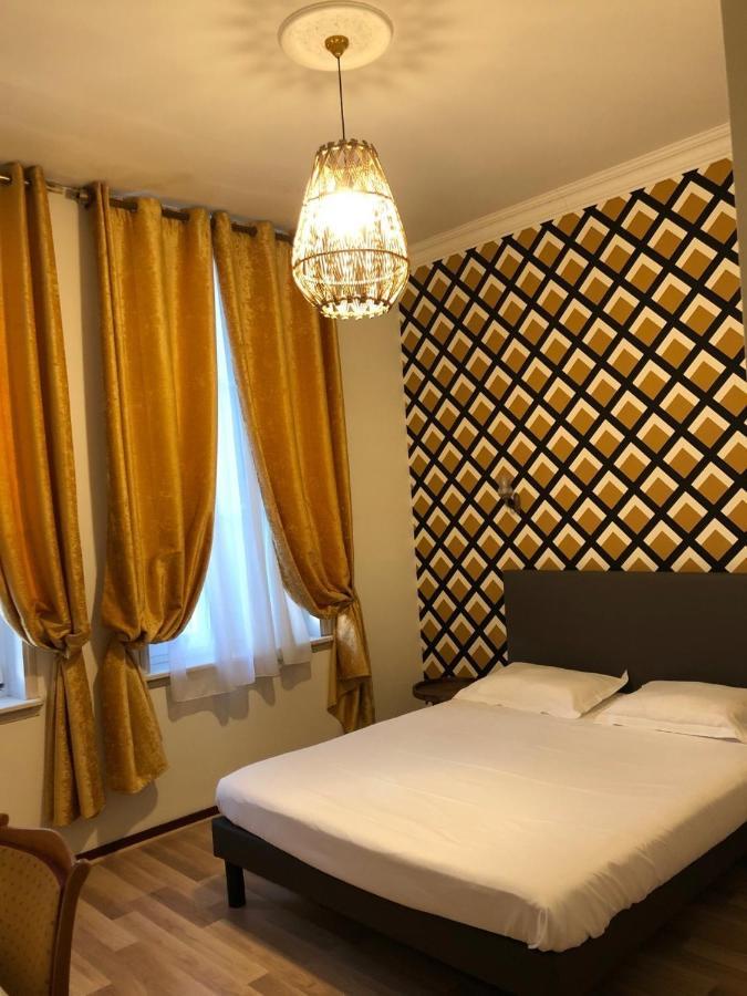 Hotel Emilie Royan Esterno foto