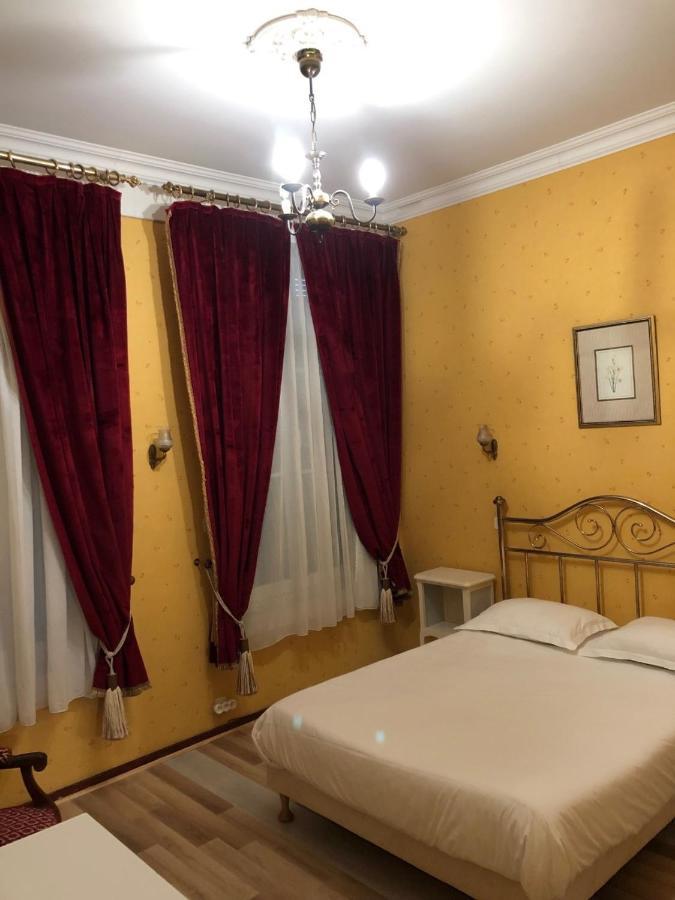 Hotel Emilie Royan Esterno foto