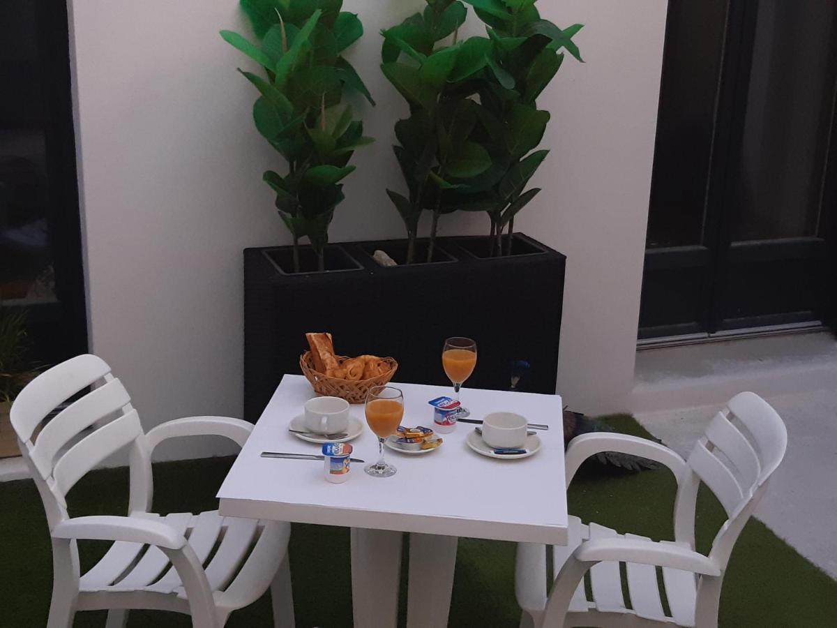 Hotel Emilie Royan Esterno foto